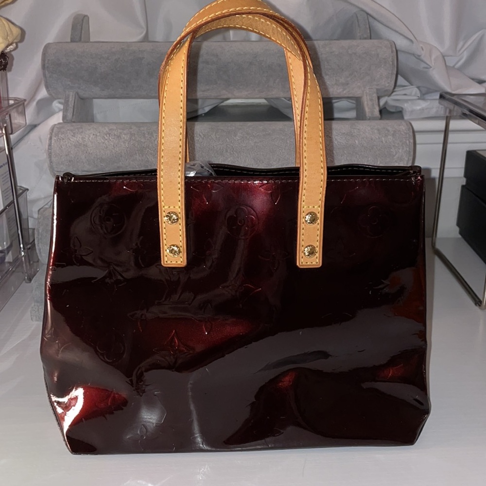 SOLD Louis Vuitton Reade PM Vernis ✨ - Picture 3 of 9